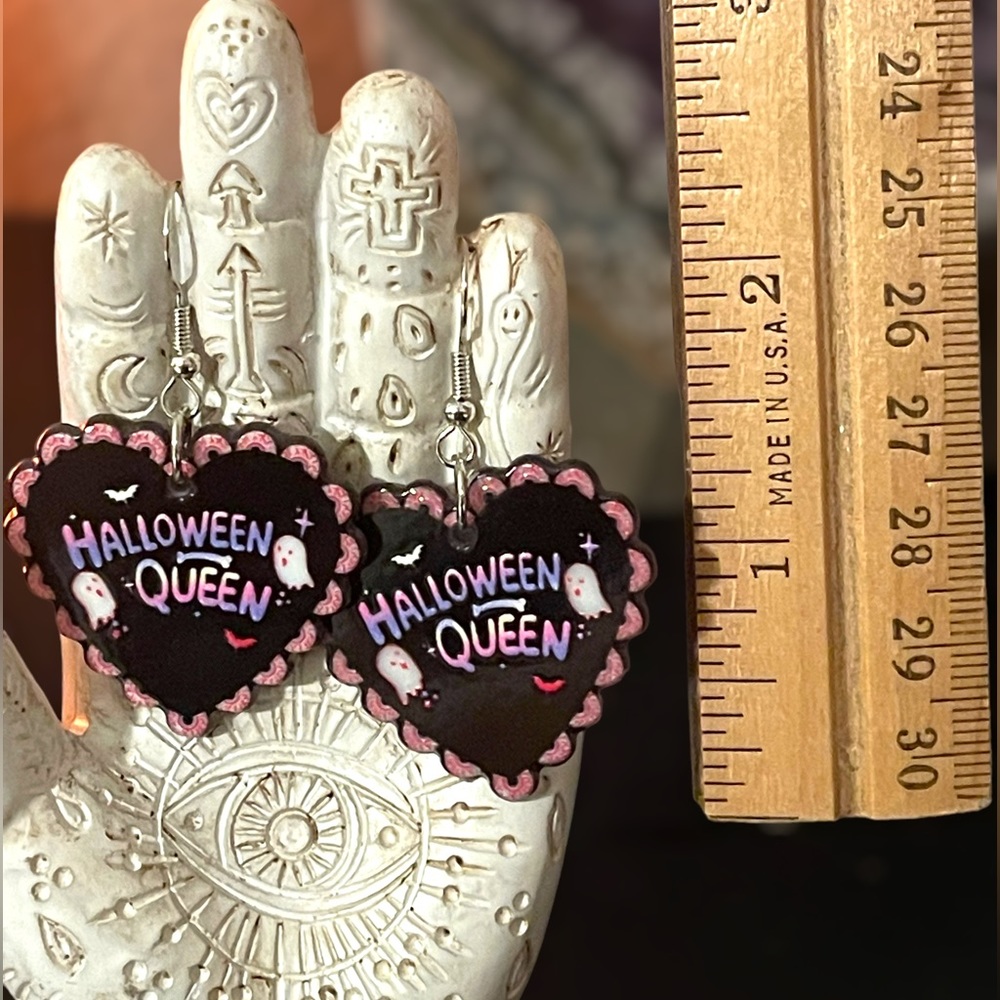 Halloween Queen Acrylic Heart Earrings - Picture 3 of 3